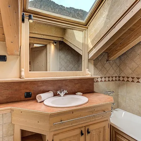 Apartmán Apartment Longview, Alpes Agency, Central Chamonix, Sleeps 8 *
